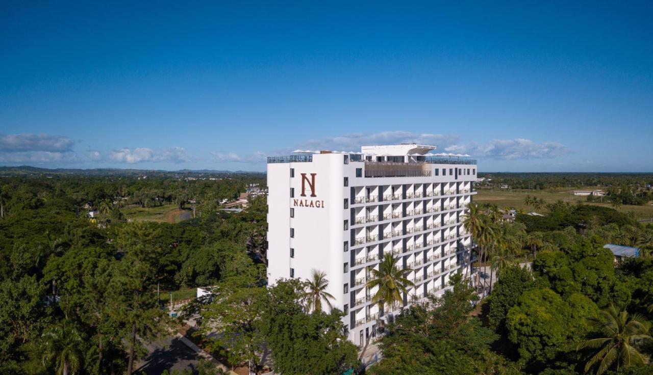 Nalagi Hotel Nadi Extérieur photo